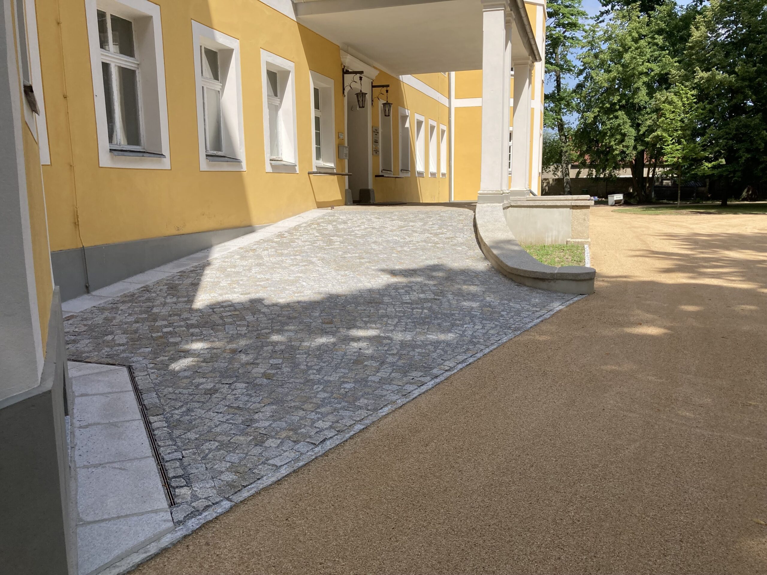 Hauseingang inkl. Pflasterarbeiten